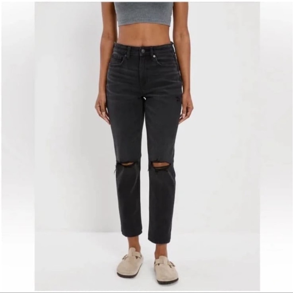American Eagle Outfitters Mom Jean